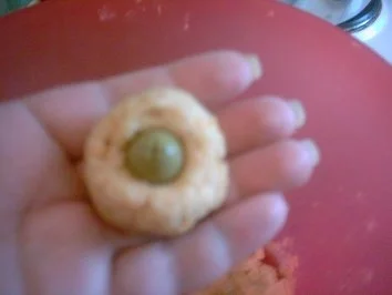 Olive in Käseteigmantel - Rezept - Bild Nr. 3