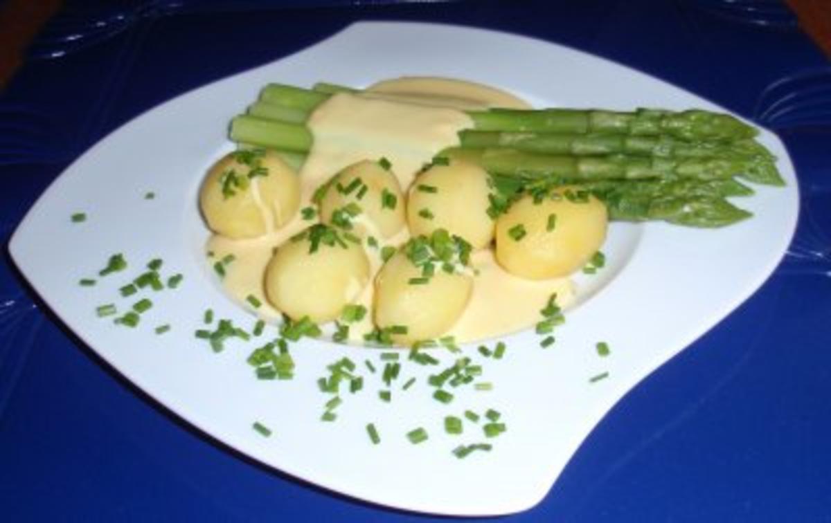 Grüner Spargel mit Butterkartoffeln und Soße Hollandaise - Rezept - Bild Nr. 7