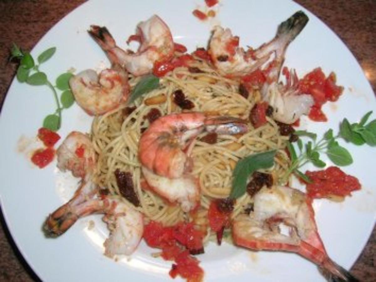 Bilder für Riesengarnelen (Black Prawns) auf Aioli Art mit Spaghettini (für alle Italienfans) - Rezept