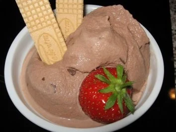 Rezept: Schoki-Milcheis Bild Nr. 2 Schoki-Milcheis - Rezept - Bild Nr. 2