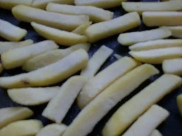 Curry-Wurst mit Pommes - Rezept - Bild Nr. 2