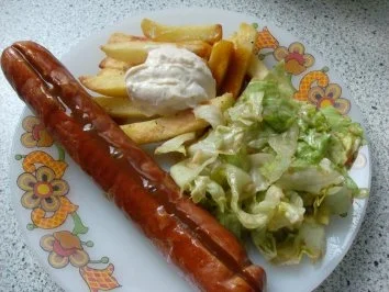 Curry-Wurst mit Pommes - Rezept