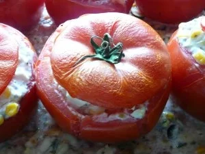Fleischtomaten mit Frischkäsefüllung - Rezept - Bild Nr. 2