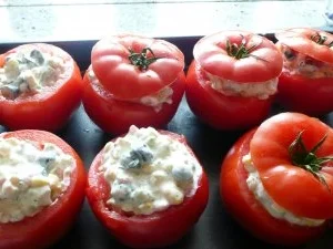 Fleischtomaten mit Frischkäsefüllung - Rezept - Bild Nr. 4