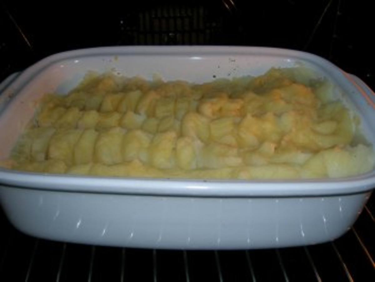 Hackfleisch mit Karotten unter der Kartoffelhaube - Rezept - Bild Nr. 2