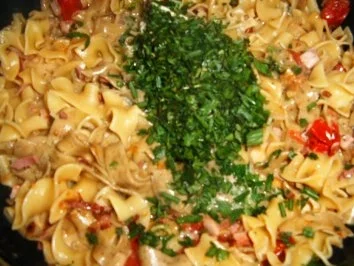 Kräuter- Tomaten - Bandnudeln - Rezept - Bild Nr. 5