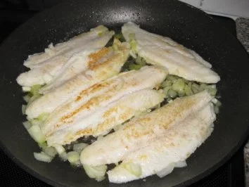 Pangasiusfilet mit einem leichten Kräutersößchen und lecker Spargel .......... - Rezept - Bild Nr. 5
