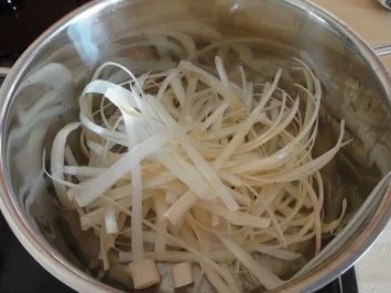 Kartoffel-Spargel-Suppe - Rezept - Bild Nr. 2