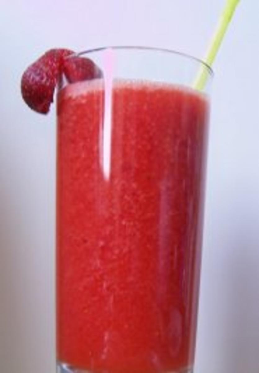 Getränk: Erdbeer-Ananas-Drink - Rezept