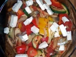 Rezept: Ratatouille mit Schafskäse Ratatouille mit Schafskäse - Rezept