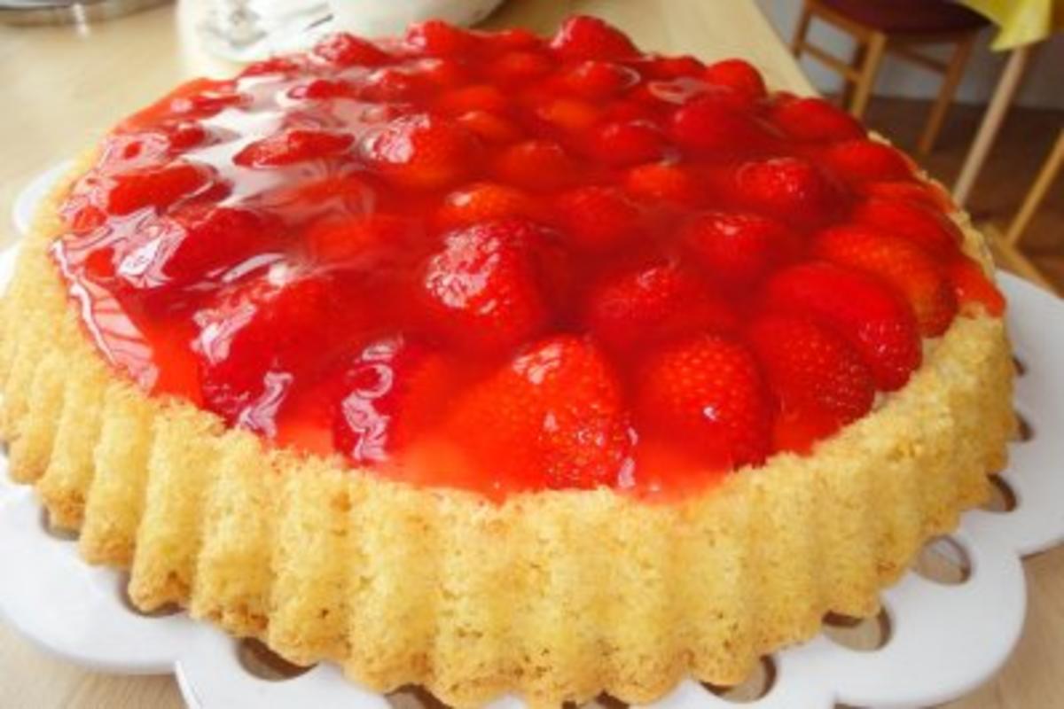 Erdbeer-Vanille-Kokos-Torte - Rezept