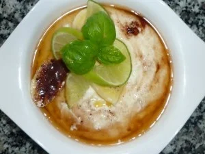 Bananencreme beschwipst sich mit " Likör43 " - Rezept