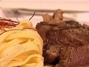 Kalbsmedaillons mit nussigen Nudeln - Rezept