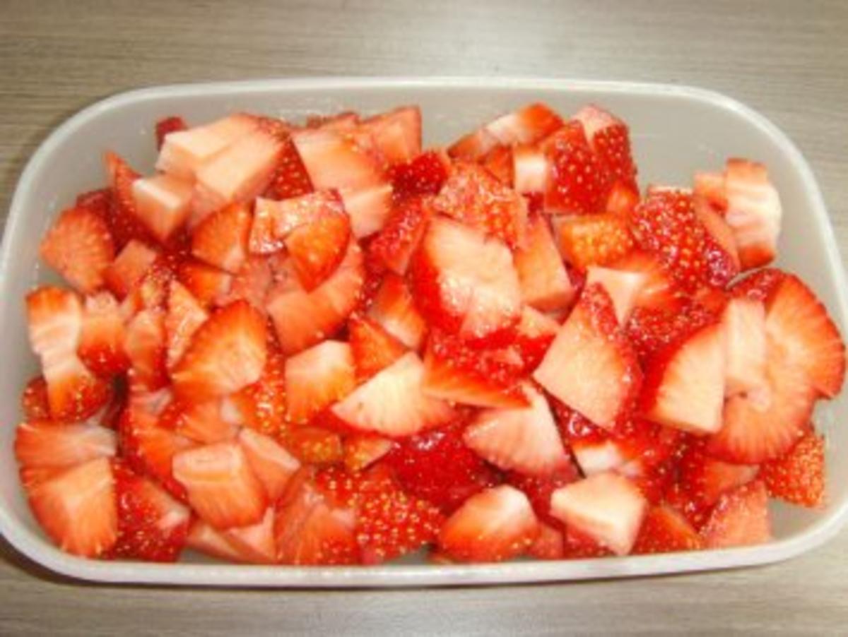 Erdbeer-Eierlikör-Torte - Rezept - Bild Nr. 2
