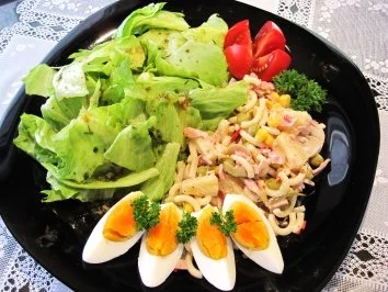 Rezept: Mein kühler Sommer-Salatteller ... Mein kühler Sommer-Salatteller ... - Rezept