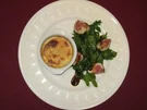 Parmesan-Crème-Brûlée mit kleinem Rucola-Feigen-Salat - Rezept