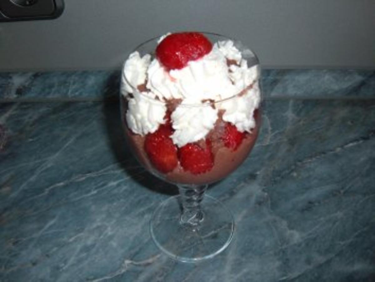 Dessert......Schoko-Traum......mit Erdbeeren - Rezept
