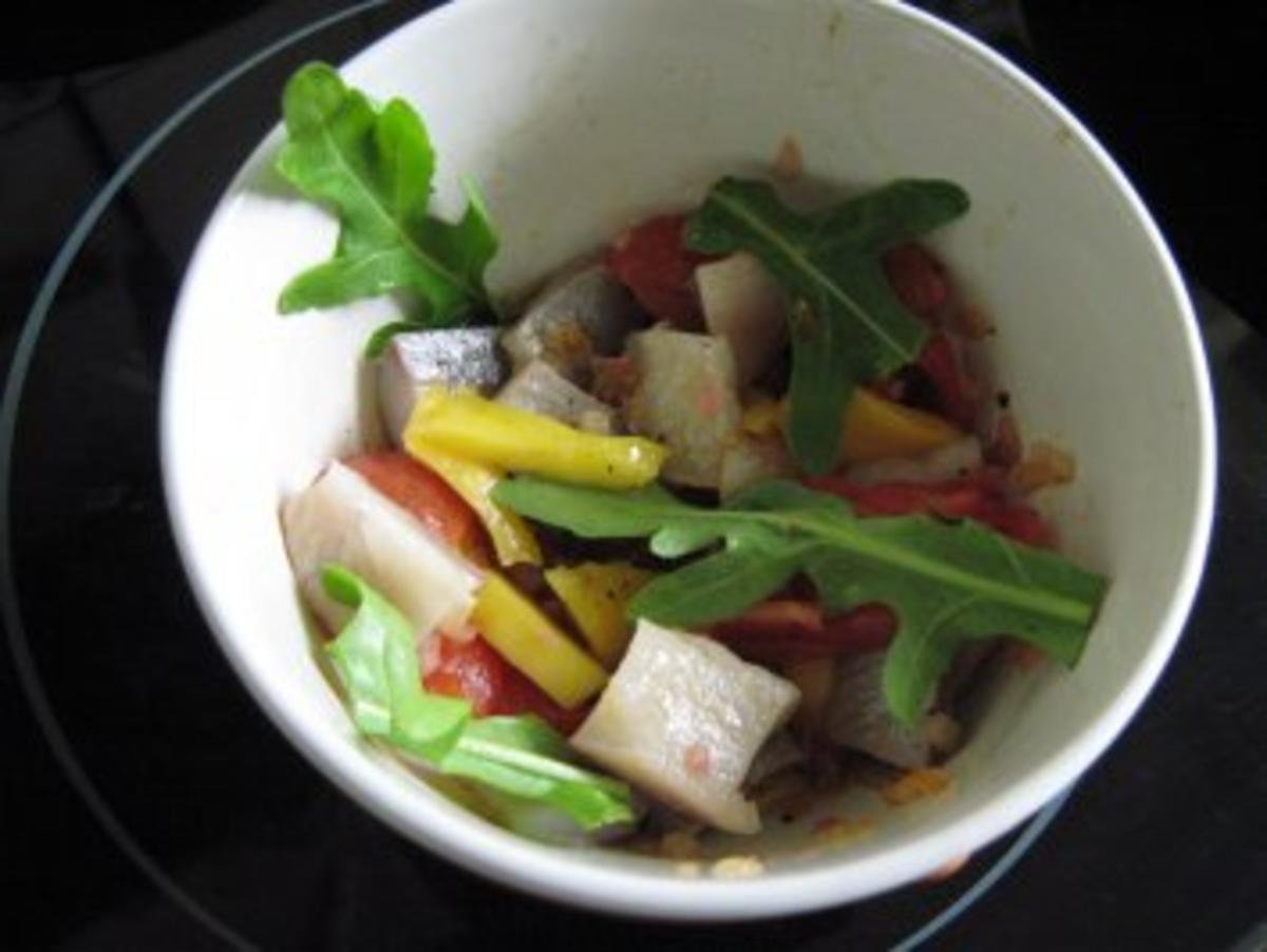 Matjes-Salat einmal fruchtig - Rezept - Bild Nr. 3