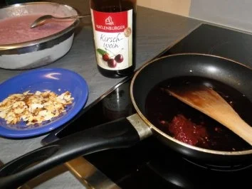 Rezept: Diätkirscheis OHNE SAHNE auf Kirschsaft/Kirschweinspiegel Bild Nr. 6 Diätkirscheis OHNE SAHNE auf Kirschsaft/Kirschweinspiegel - Rezept - Bild Nr. 6