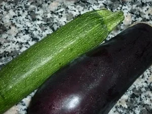 Scharfes Hähnchen aus dem Steinbackofen mit Gemüse im Ingwer-Salbeimantel - Rezept - Bild Nr. 10