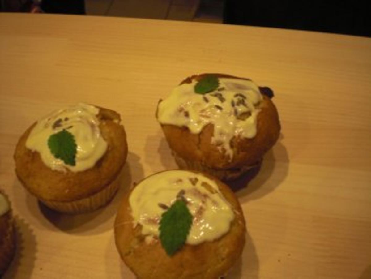 Bilder für Sommerduft-Muffins - Orangenblüte, Lavendel und Aprikose - Rezept