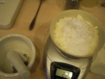 Rezept: Sommerduft-Muffins - Orangenblüte, Lavendel und Aprikose Bild Nr. 4 Sommerduft-Muffins - Orangenblüte, Lavendel und Aprikose - Rezept - Bild Nr. 4