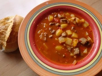 Rezept: Gulaschsuppe Bild Nr. 3 Gulaschsuppe - Rezept - Bild Nr. 3
