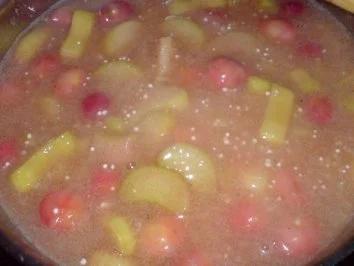 Kirsch-Rhabarber-Grütze - Rezept