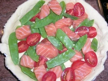 Rezept: Lachs-Kräuter-Quiche Bild Nr. 6 Lachs-Kräuter-Quiche - Rezept - Bild Nr. 6