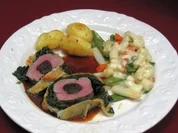 Schweinelende im Spinat-Blätterteigmantel, Leipziger Allerlei und Risoleekartoffeln - Rezept