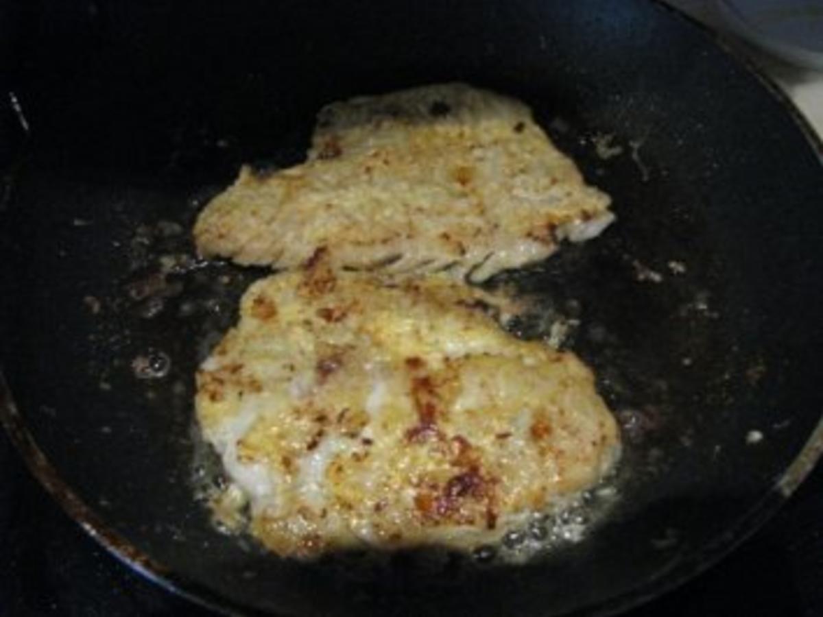 Fischfilet Müllerin Art an Gemüse-Bandnudeln - Rezept - kochbar.de