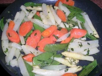 Spanferkelrücken an Frühlingsgemüse mit leckerer Biersauce  - eine kleine Leckerei - - Rezept - Bild Nr. 10