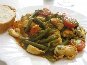 Rezept: Hähnchenschmorpfanne à la Provence Hähnchenschmorpfanne à la Provence - Rezept