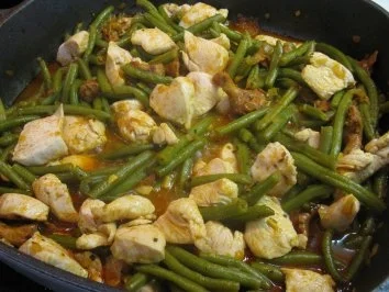 Rezept: Hähnchenschmorpfanne à la Provence Bild Nr. 3 Hähnchenschmorpfanne à la Provence - Rezept - Bild Nr. 3