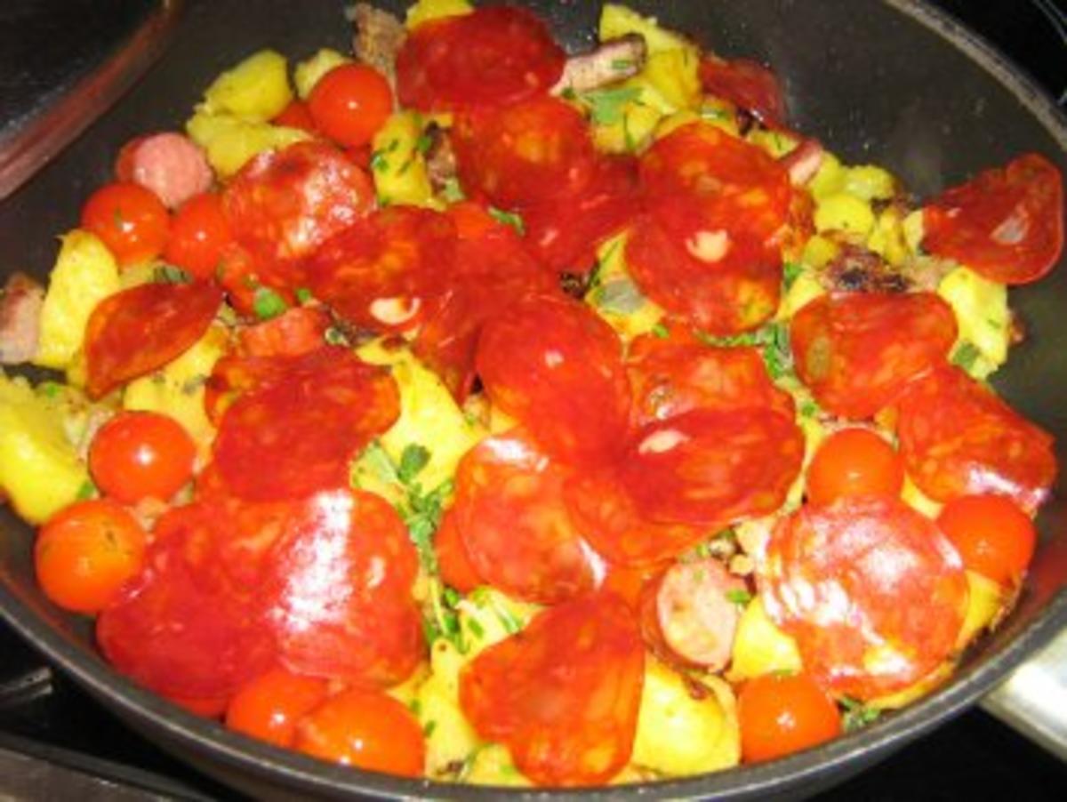 Bratkartoffeln mit Chorizowurst und Tomätchen - Rezept - Bild Nr. 5