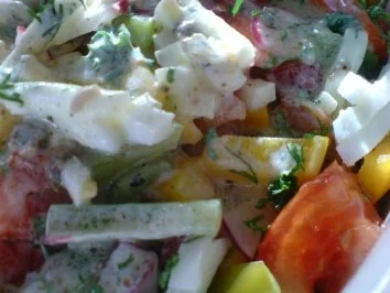 Rezept: Reste-Reste-Schicht-Salat Bild Nr. 2 Reste-Reste-Schicht-Salat - Rezept - Bild Nr. 2