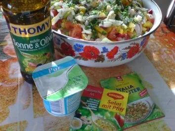 Rezept: Reste-Reste-Schicht-Salat Bild Nr. 19 Reste-Reste-Schicht-Salat - Rezept - Bild Nr. 19