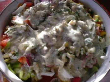 Rezept: Reste-Reste-Schicht-Salat Bild Nr. 21 Reste-Reste-Schicht-Salat - Rezept - Bild Nr. 21