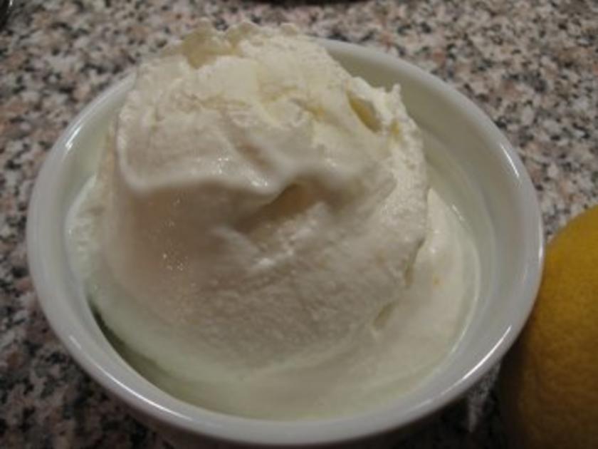 Buttermilch-Zitronen-Eis - Rezept mit Bild - kochbar.de