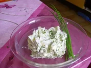 Ziegenfrischkäse mit Knoblauch.. - Rezept