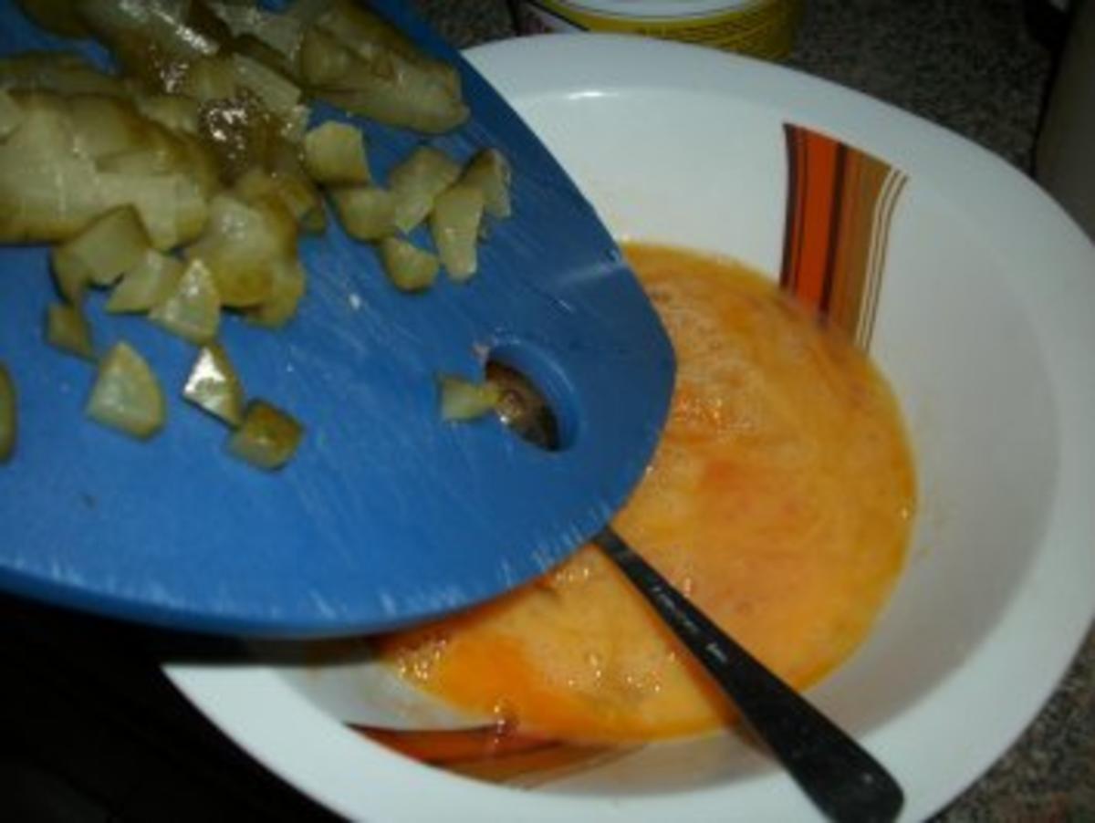 Bratkartoffeln mit türkischer Knoblauchwurst - SUCUK- und Ei - Rezept - Bild Nr. 5