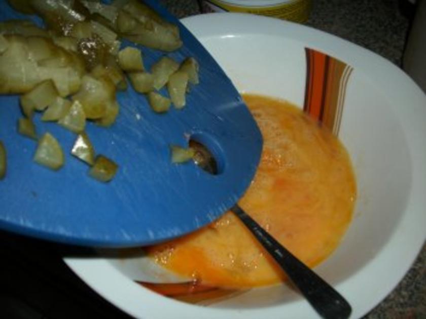 Bratkartoffeln mit türkischer Knoblauchwurst SUCUK- und Ei - einfach ...