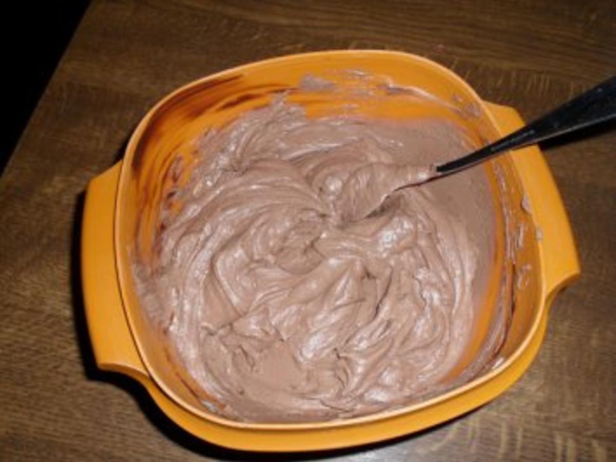 Dessert: Quark Schoko Creme mit Erdbeerkompott - einfach - 112 kcal/100g