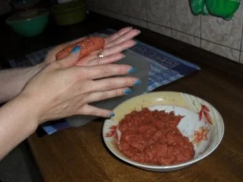 Rezept: Kebab-Spieß aus Rinderhack mit Tzaziki mit Minze siehe KB Bild Nr. 3 Kebab-Spieß aus Rinderhack mit Tzaziki mit Minze siehe KB - Rezept - Bild Nr. 3