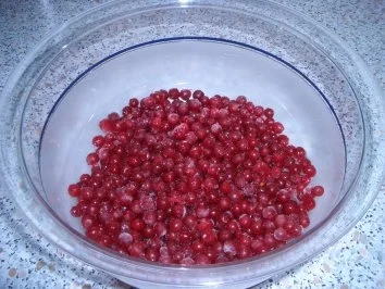 gefrorene Beeren unter Vanillepudding - Rezept