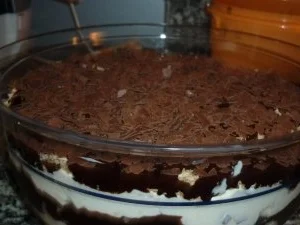 Rezept: Mandarinen-Schokocreme trifft Orangenlikör und Crunchy-Müsli Mandarinen-Schokocreme trifft Orangenlikör und Crunchy-Müsli - Rezept