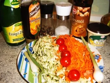 Zuccini-Möhren- Salat - Rezept - Bild Nr. 2