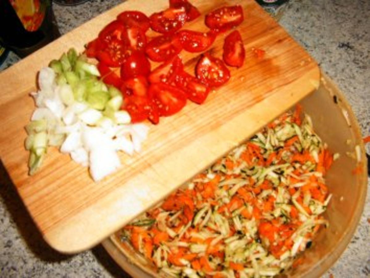 Zuccini-Möhren- Salat - Rezept - Bild Nr. 3