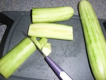 Tomaten-Gurken-Schafskäsesalat - Rezept - Bild Nr. 2
