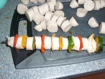 Rezept: Bratwurst/Geflügelspieße Bild Nr. 12 Bratwurst/Geflügelspieße - Rezept - Bild Nr. 12